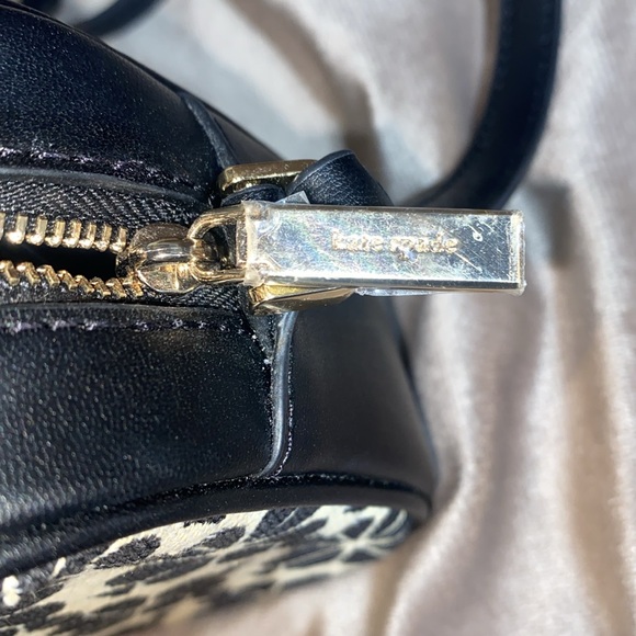 🆕 Kate Spade Flower Jacquard
Stripe Medium Camera Bag ♠️ - Picture 7 of 8